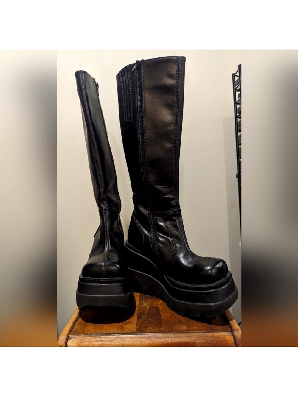 Demonia Shakers